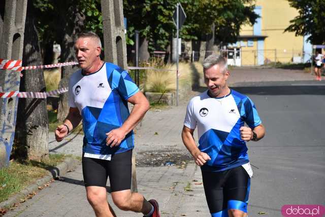 [FOTO] Zawodnicy zameldowali się na starcie! Ruszyły 8. Żarowskie Biegi Strefowe