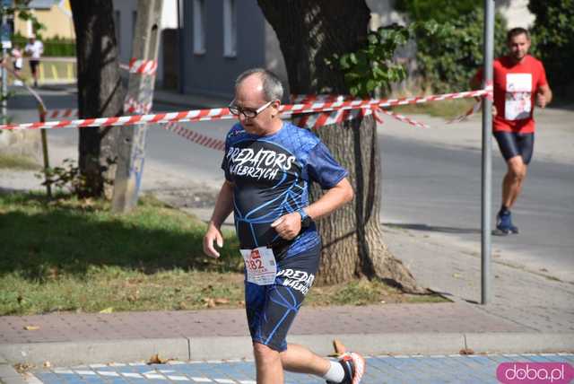 [FOTO] Zawodnicy zameldowali się na starcie! Ruszyły 8. Żarowskie Biegi Strefowe