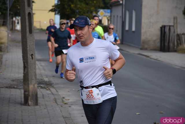 [FOTO] Zawodnicy zameldowali się na starcie! Ruszyły 8. Żarowskie Biegi Strefowe