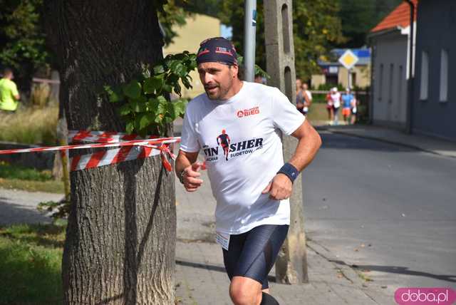 [FOTO] Zawodnicy zameldowali się na starcie! Ruszyły 8. Żarowskie Biegi Strefowe
