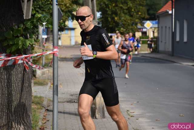 [FOTO] Zawodnicy zameldowali się na starcie! Ruszyły 8. Żarowskie Biegi Strefowe