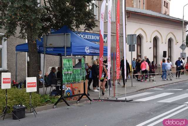 [FOTO] Zawodnicy zameldowali się na starcie! Ruszyły 8. Żarowskie Biegi Strefowe