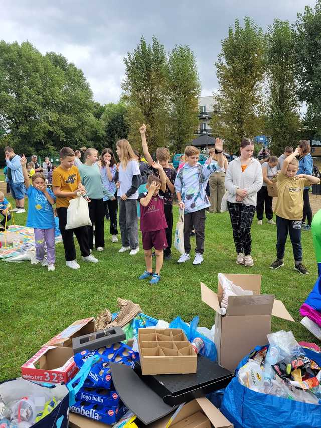 [FOTO] Nie ma Planety B. Mieszkańcy Świebodzic posprzątali miasto