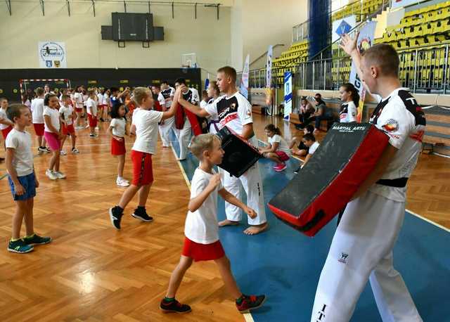 [FOTO] Duża dawka sportowych emocji z Klubem SKT Tiger w Świebodzicach