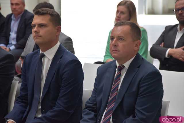 [WIDEO, FOTO] Wstęga przecięta! Lokalne Centrum Biznesu w Jaworzynie Śląskiej oficjalnie otwarte