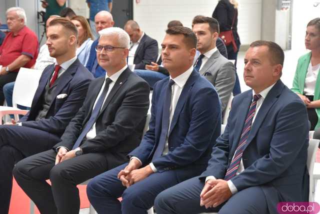 [WIDEO, FOTO] Wstęga przecięta! Lokalne Centrum Biznesu w Jaworzynie Śląskiej oficjalnie otwarte
