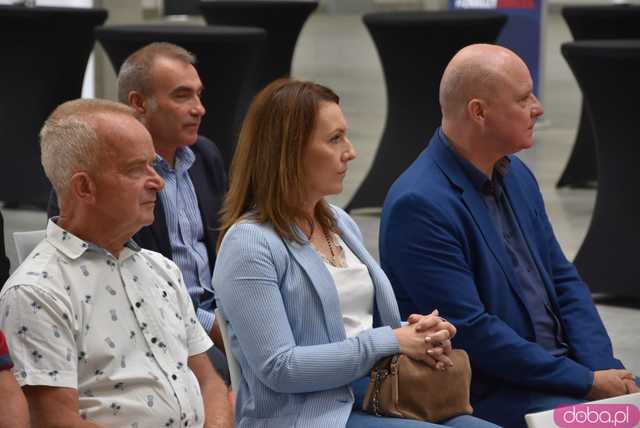 [WIDEO, FOTO] Wstęga przecięta! Lokalne Centrum Biznesu w Jaworzynie Śląskiej oficjalnie otwarte