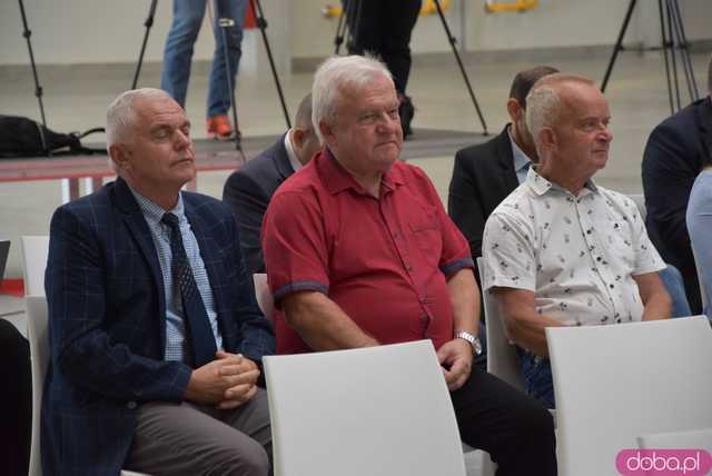 [WIDEO, FOTO] Wstęga przecięta! Lokalne Centrum Biznesu w Jaworzynie Śląskiej oficjalnie otwarte