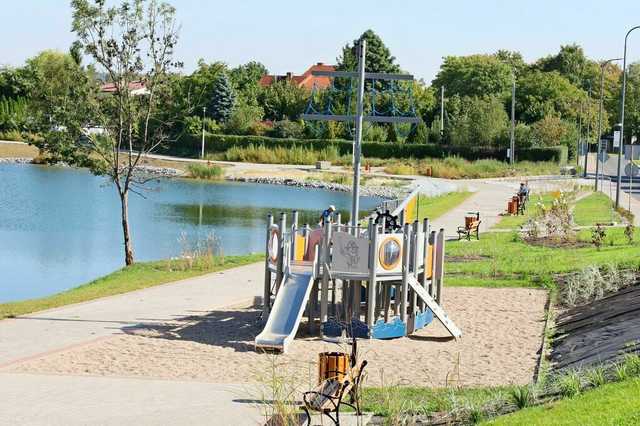 [FOTO] Ostatni etap prac nad stawem miejskim w Żarowie 