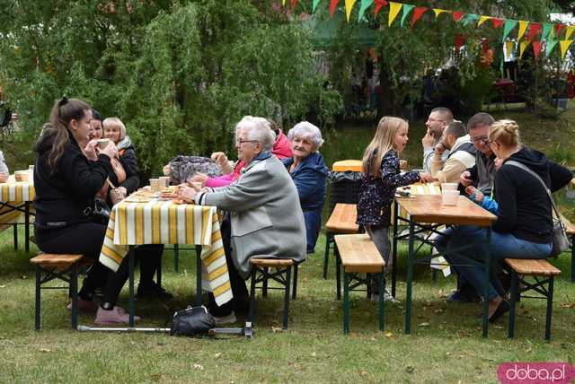 [WIDEO, FOTO] Dyniowe świętowanie w Wierzbnej. Świetna zabawa i pyszne potrawy na 7. edycji Święta Dyni