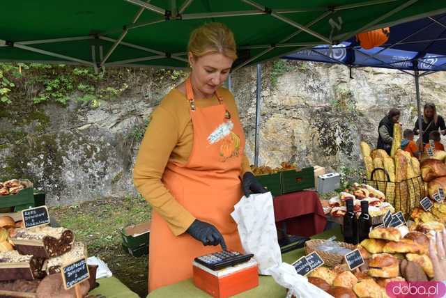 [WIDEO, FOTO] Dyniowe świętowanie w Wierzbnej. Świetna zabawa i pyszne potrawy na 7. edycji Święta Dyni