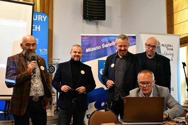 [FOTO] Trzecia edycja Gustavów za nami. Święto Świebodzickich Zegarów przyciągnęło zainteresowanych z całej Polski