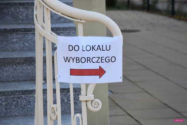 Ilu mieszkańców naszego powiatu poszło zagłosować do południa? [AKTUALNE DANE Z GMIN I LOKALI]