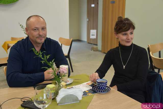 [FOTO] Rękodzieło, smakołyki i rozgrzewające napoje. Za nami Jarmark Produktów Lokalnych w Dobromierzu