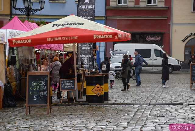 [WIDEO, FOTO] Ostatni dzień Jarmarku Produktów Regionalnych na świdnickim rynku