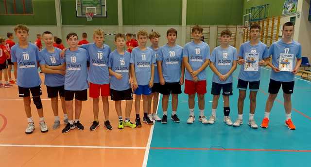 [FOTO] Młodzi koszykarze rywalizowali podczas eliminacji klas 7-8