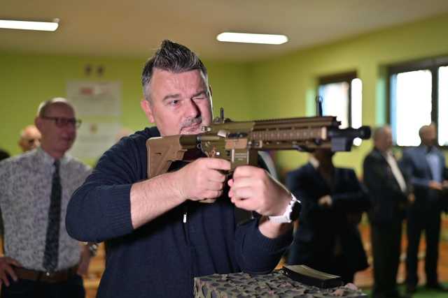 [FOTO] Spotkanie z żołnierzami 14. Strzegomskiego Pułku Radioliniowo-Kablowego za nami