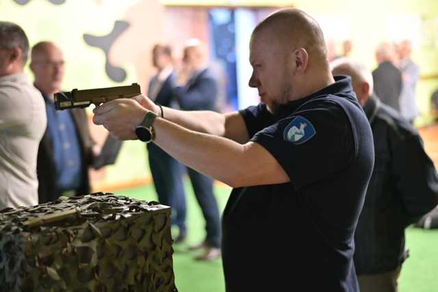 [FOTO] Spotkanie z żołnierzami 14. Strzegomskiego Pułku Radioliniowo-Kablowego za nami