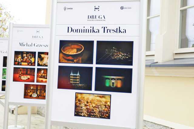 [FOTO] Wystawa fotografii DRUGA w Żarowie już dostępna