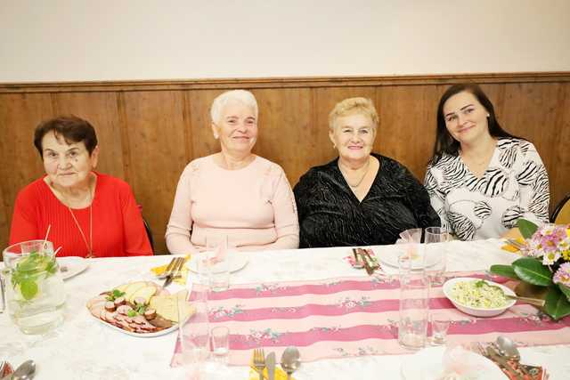 [FOTO] Nowoczesne, kreatywne i ambitne: Gospodynie z gminy Żarów obchodziły Dzień Kobiet Wiejskich