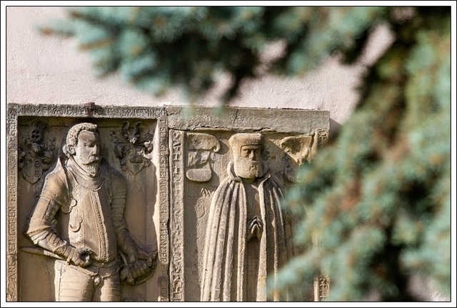 [FOTO] Miłośnicy lokalnej turystyki i historii wyruszyli w podróż nowym szlakiem. Trasa wiedzie przez intrygujące zakątki gminy
