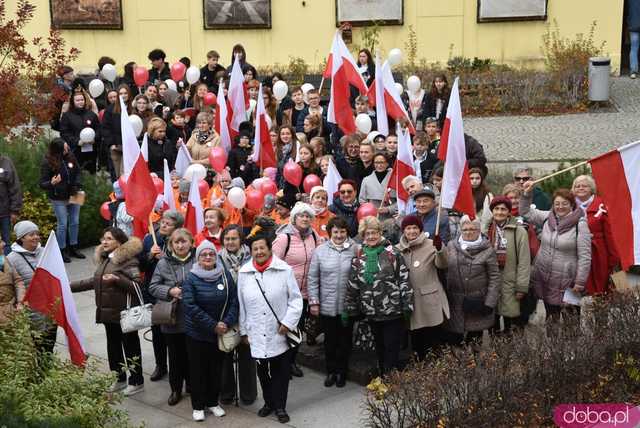 [FOTO] 11 minut poezji na Skwerze z dzikami. Za nami patriotyczna uroczystość integrująca pokolenia