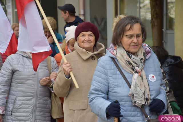 [FOTO] 11 minut poezji na Skwerze z dzikami. Za nami patriotyczna uroczystość integrująca pokolenia