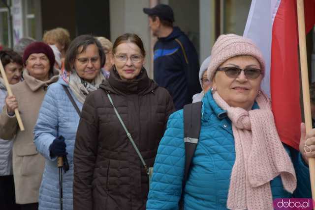 [FOTO] 11 minut poezji na Skwerze z dzikami. Za nami patriotyczna uroczystość integrująca pokolenia