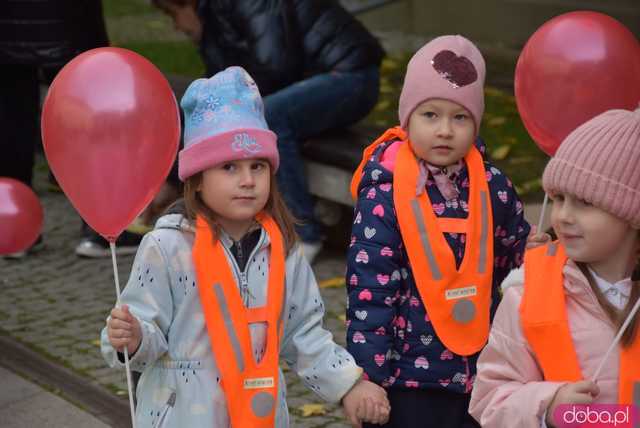 [FOTO] 11 minut poezji na Skwerze z dzikami. Za nami patriotyczna uroczystość integrująca pokolenia