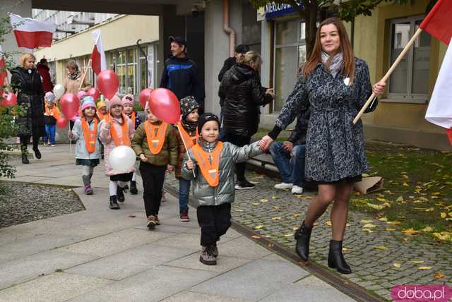 [FOTO] 11 minut poezji na Skwerze z dzikami. Za nami patriotyczna uroczystość integrująca pokolenia