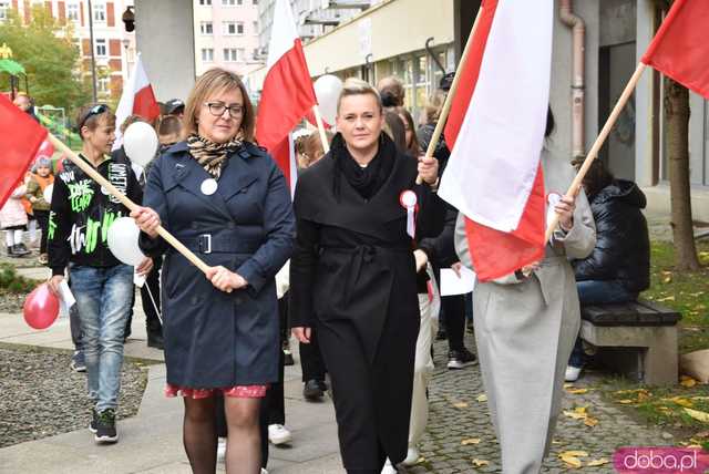 [FOTO] 11 minut poezji na Skwerze z dzikami. Za nami patriotyczna uroczystość integrująca pokolenia