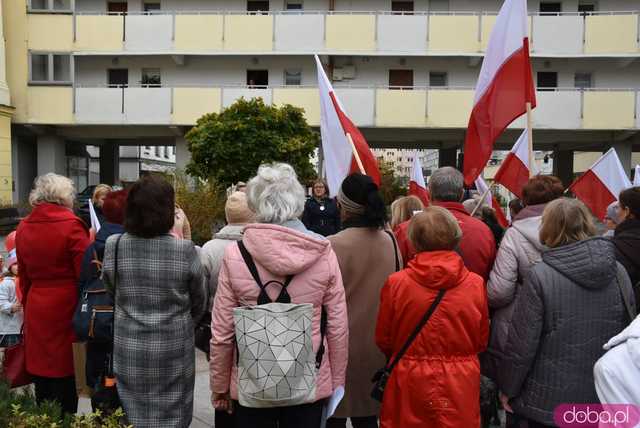 [FOTO] 11 minut poezji na Skwerze z dzikami. Za nami patriotyczna uroczystość integrująca pokolenia