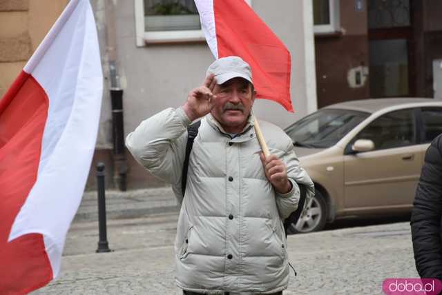 [FOTO] 11 minut poezji na Skwerze z dzikami. Za nami patriotyczna uroczystość integrująca pokolenia