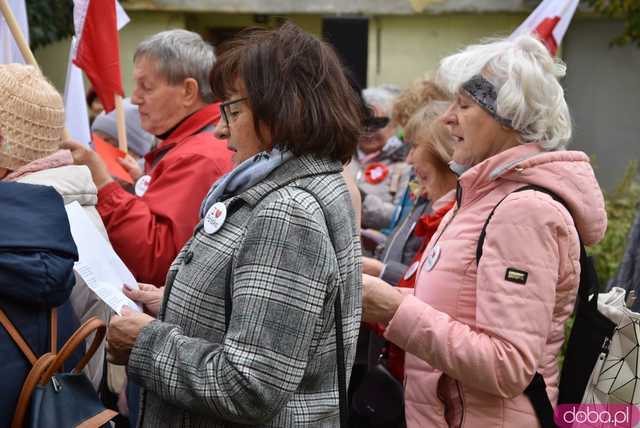 [FOTO] 11 minut poezji na Skwerze z dzikami. Za nami patriotyczna uroczystość integrująca pokolenia