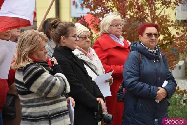 [FOTO] 11 minut poezji na Skwerze z dzikami. Za nami patriotyczna uroczystość integrująca pokolenia