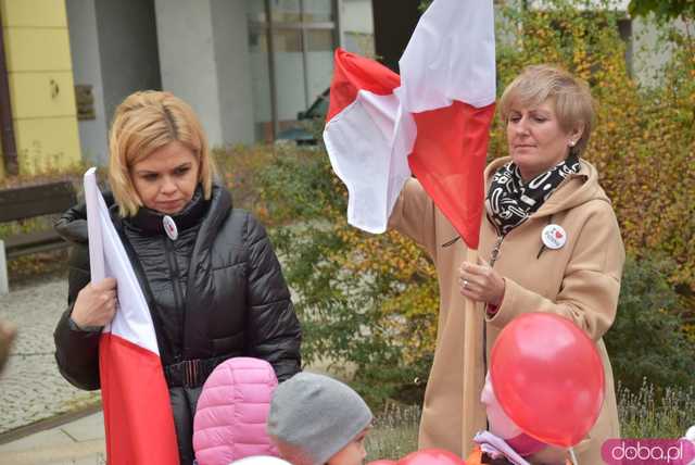 [FOTO] 11 minut poezji na Skwerze z dzikami. Za nami patriotyczna uroczystość integrująca pokolenia