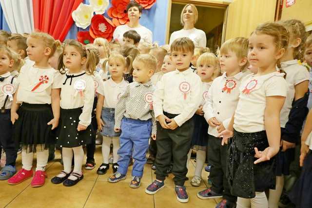 FOTO] Żarowskie przedszkolaki dla niepodległej