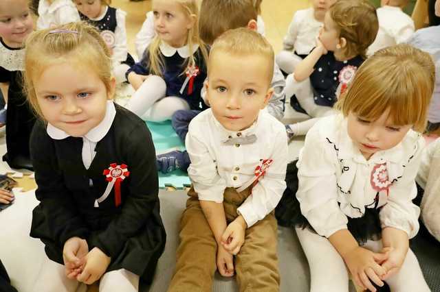 FOTO] Żarowskie przedszkolaki dla niepodległej