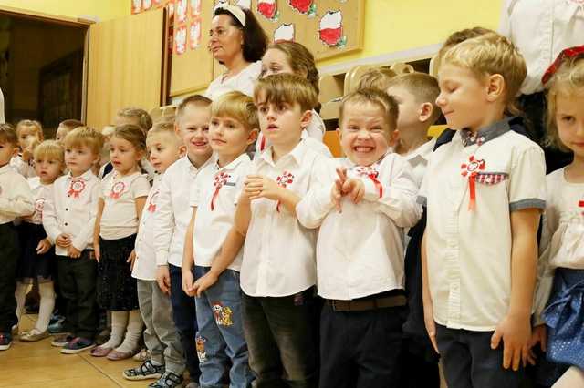 FOTO] Żarowskie przedszkolaki dla niepodległej