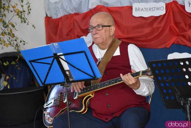 [WIDEO, FOTO] Upamiętnili rocznicę odzyskania niepodległości podczas Śniadania Patriotycznego w Bystrzycy Górnej
