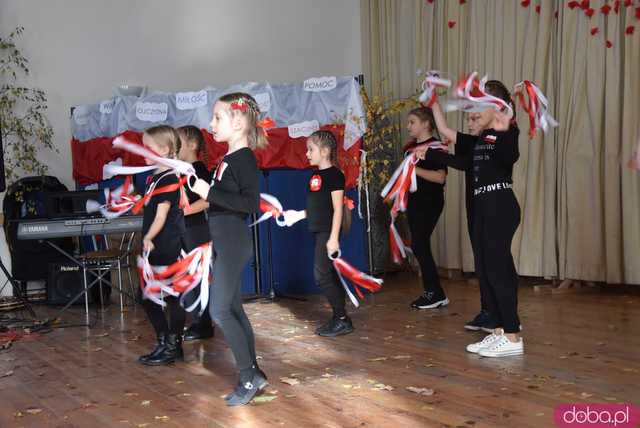 [WIDEO, FOTO] Upamiętnili rocznicę odzyskania niepodległości podczas Śniadania Patriotycznego w Bystrzycy Górnej