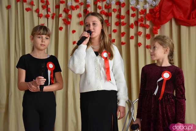 [WIDEO, FOTO] Upamiętnili rocznicę odzyskania niepodległości podczas Śniadania Patriotycznego w Bystrzycy Górnej