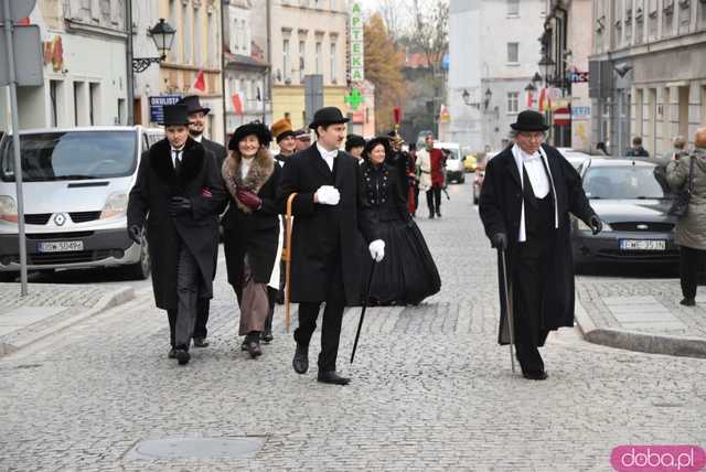 [WIDEO, FOTO] Marszałek Piłsudski na obchodach Święta Niepodległości w Świebodzicach