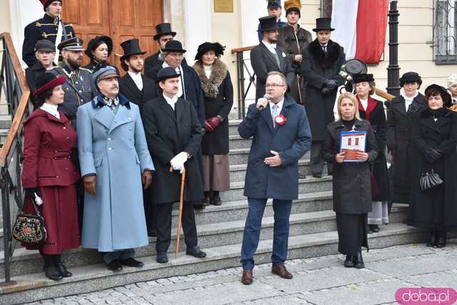 [WIDEO, FOTO] Marszałek Piłsudski na obchodach Święta Niepodległości w Świebodzicach