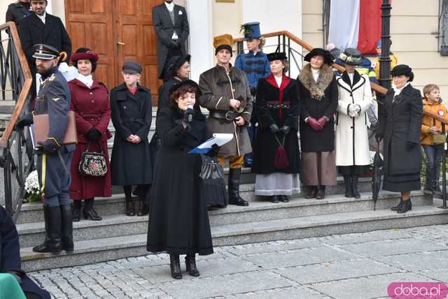 [WIDEO, FOTO] Marszałek Piłsudski na obchodach Święta Niepodległości w Świebodzicach