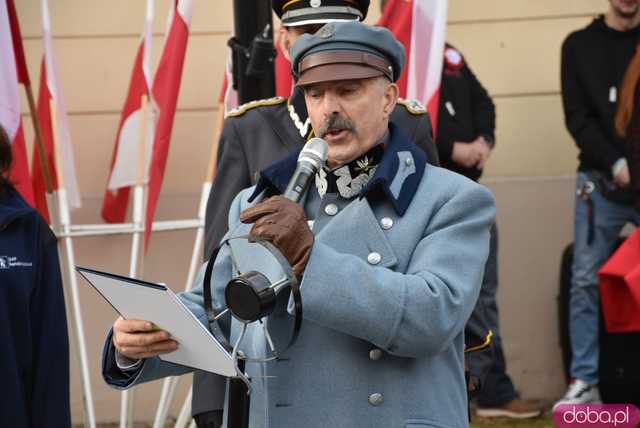 [WIDEO, FOTO] Marszałek Piłsudski na obchodach Święta Niepodległości w Świebodzicach