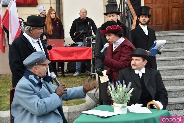 [WIDEO, FOTO] Marszałek Piłsudski na obchodach Święta Niepodległości w Świebodzicach