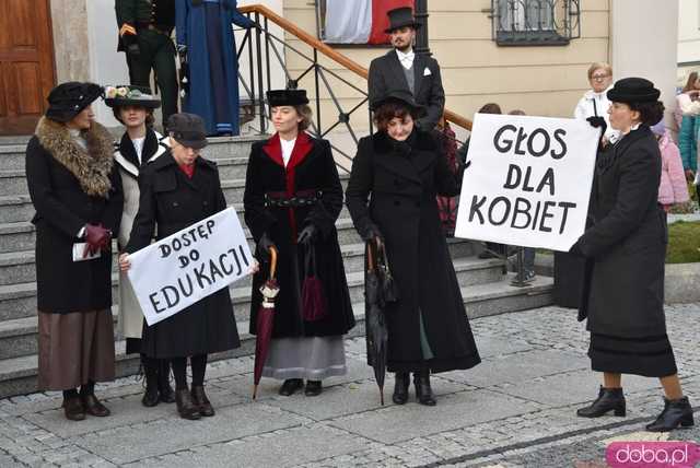 [WIDEO, FOTO] Marszałek Piłsudski na obchodach Święta Niepodległości w Świebodzicach