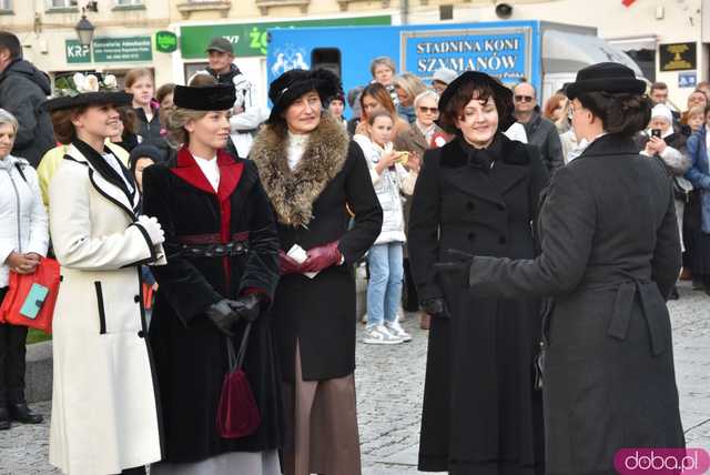 [WIDEO, FOTO] Marszałek Piłsudski na obchodach Święta Niepodległości w Świebodzicach