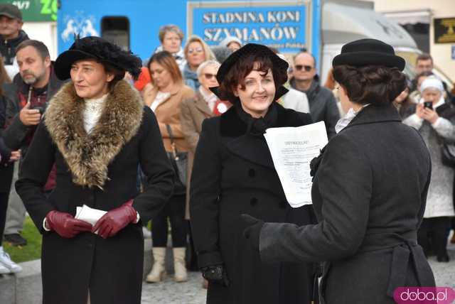 [WIDEO, FOTO] Marszałek Piłsudski na obchodach Święta Niepodległości w Świebodzicach